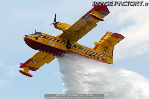 2007-05-06 1102 Pallanza Airshow - Canadair